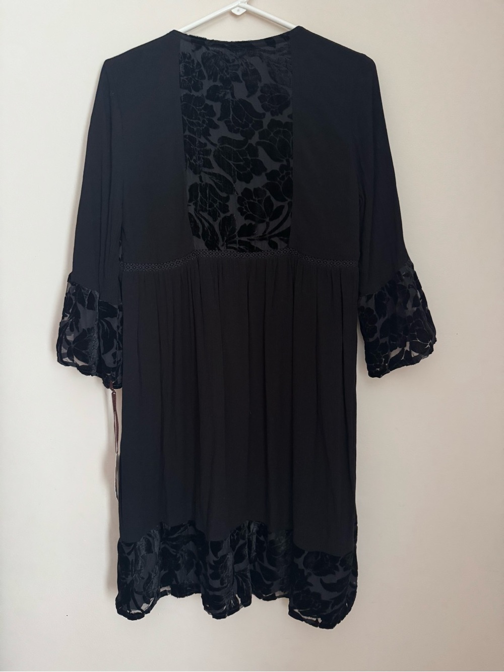 Knox Rose NWT Size Small Black Velvet Floral Burnout Boho Peasant Dress Tassel - Picture 2 of 6